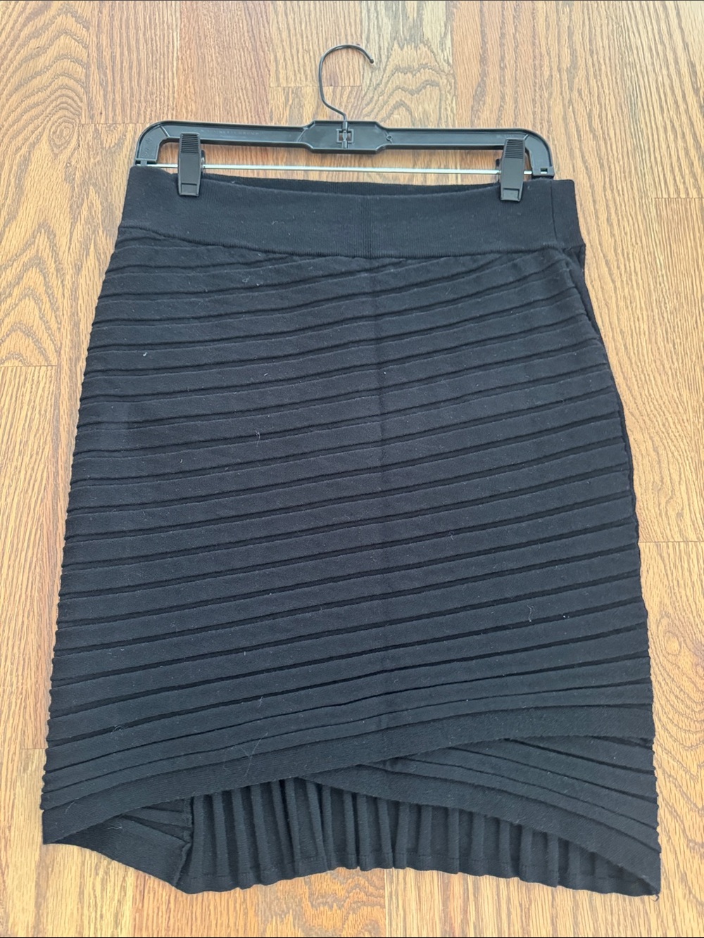 Express Black Ribbed High-Low Knit Skirt